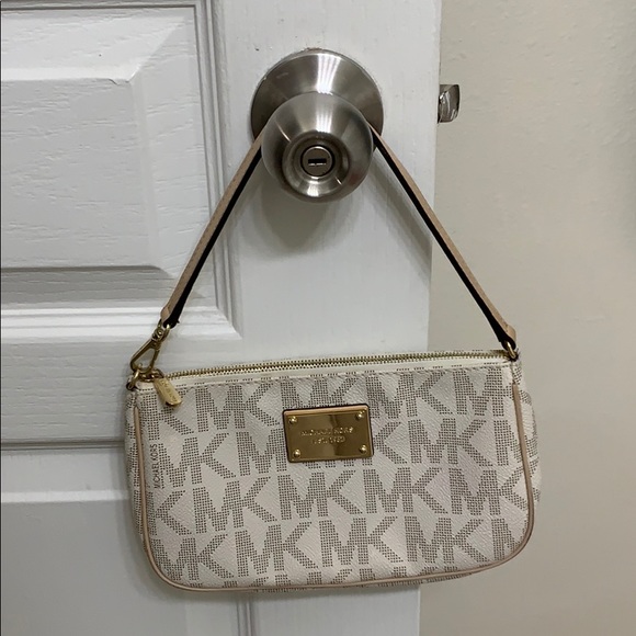 Michael Kors small handbag - Picture 1 of 3
